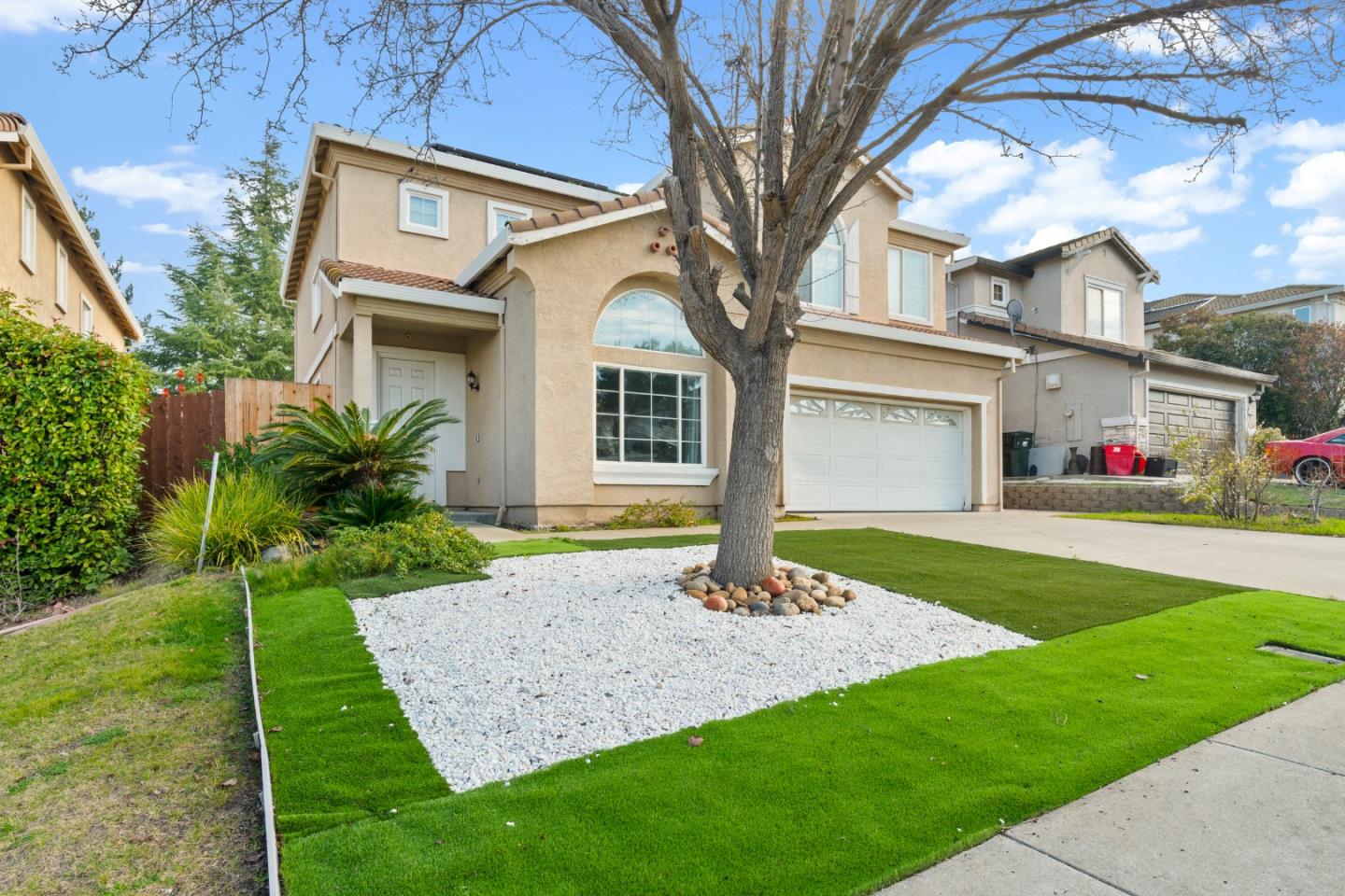 Detail Gallery Image 2 of 19 For 2415 Crystal Way, Antioch,  CA 94531 - 4 Beds | 2/1 Baths