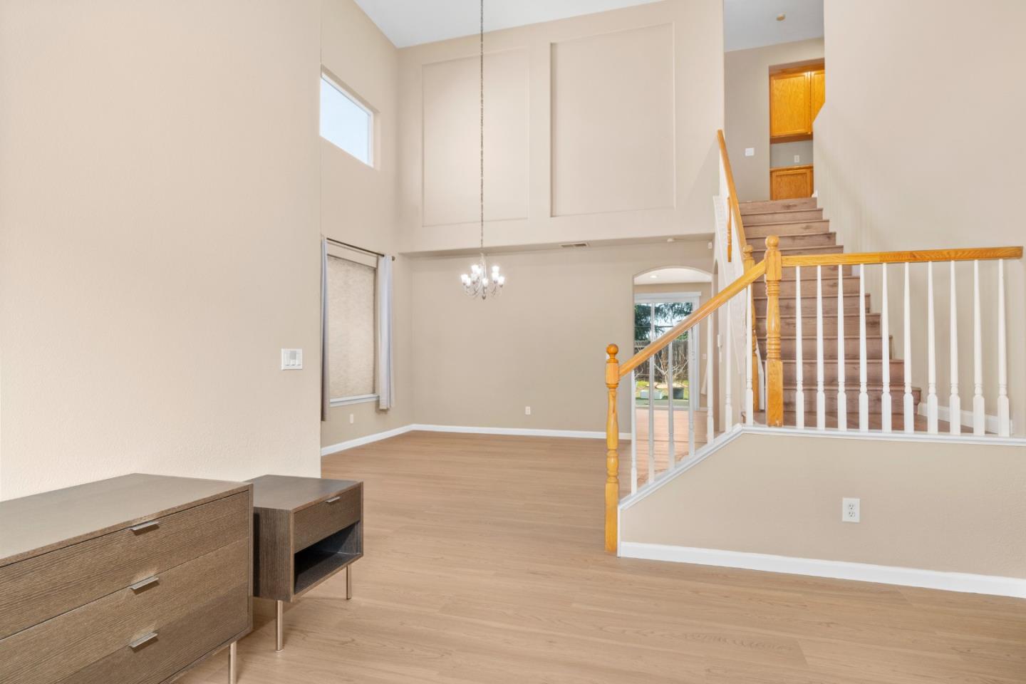 Detail Gallery Image 6 of 19 For 2415 Crystal Way, Antioch,  CA 94531 - 4 Beds | 2/1 Baths