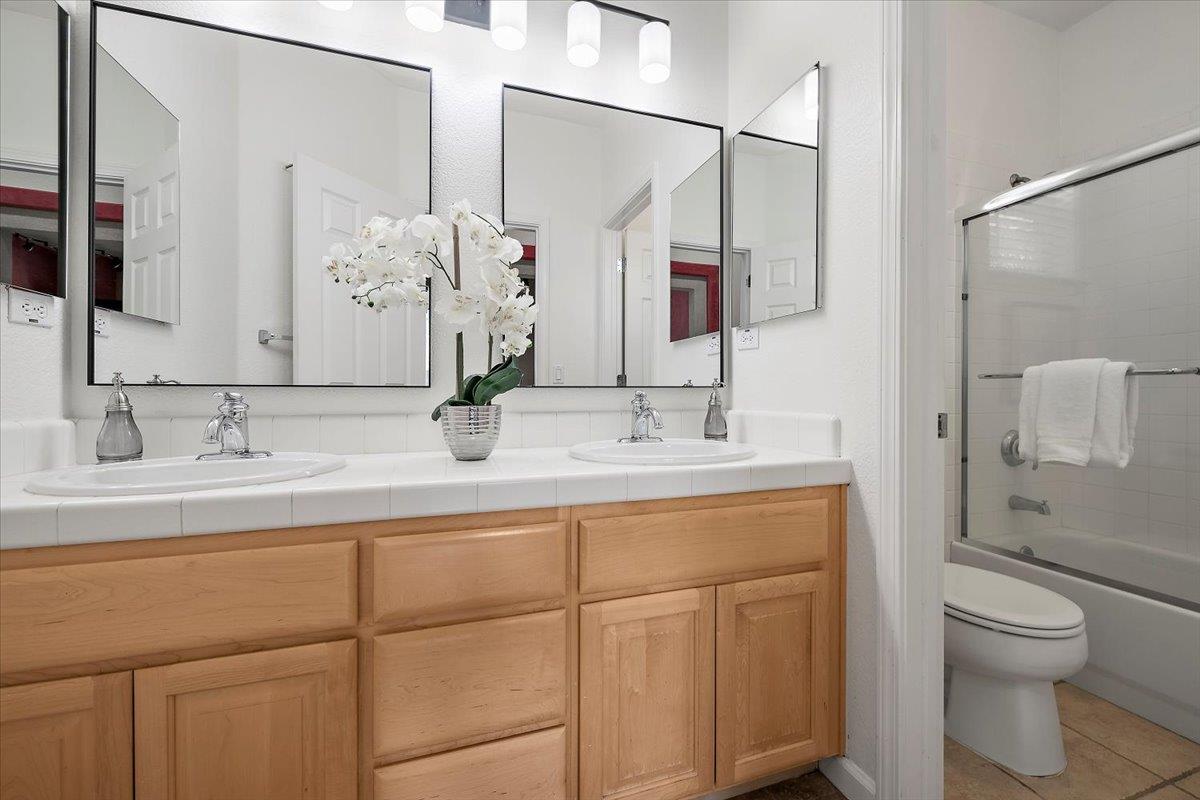 Detail Gallery Image 31 of 41 For 191 Tarragon Ave, Morgan Hill,  CA 95037 - 5 Beds | 3/1 Baths