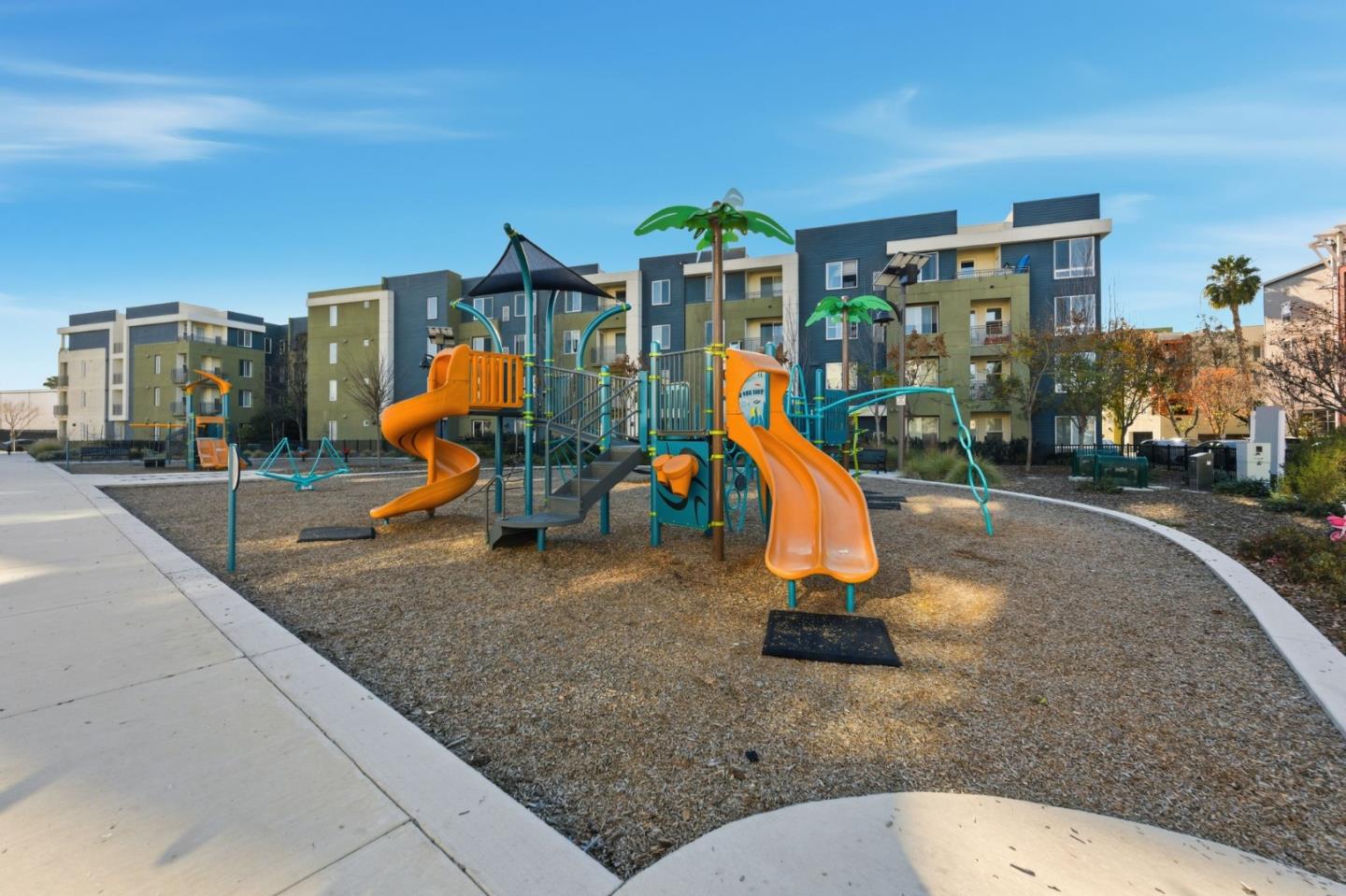 Detail Gallery Image 32 of 48 For 1938 Galileo Ln, San Jose,  CA 95133 - 3 Beds | 3/1 Baths