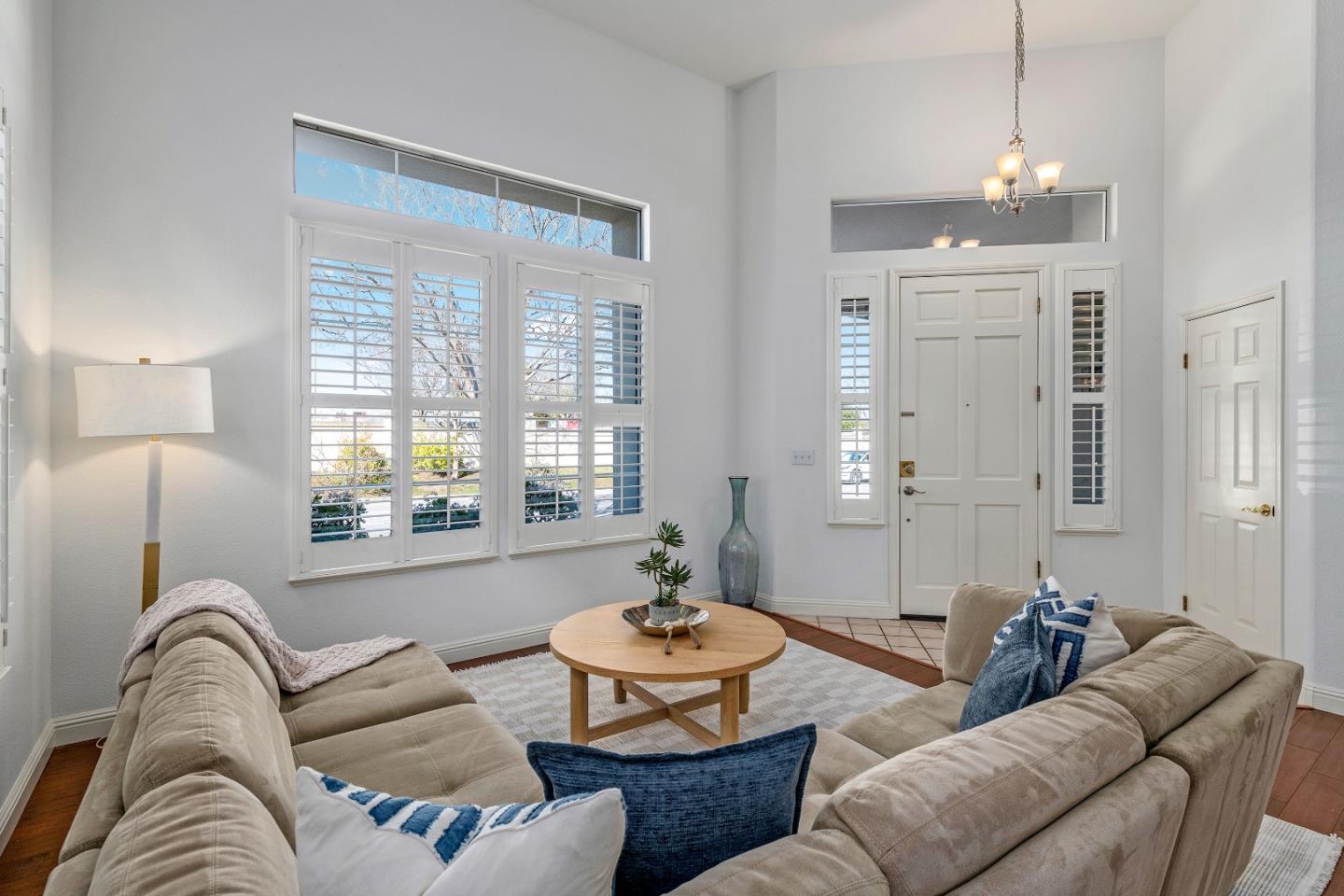 Detail Gallery Image 3 of 23 For 1544 Bouchard Dr, San Jose,  CA 95118 - 3 Beds | 2 Baths