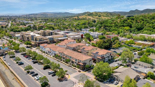 Detail Gallery Image 33 of 39 For 78 Sterling Ln, Morgan Hill,  CA 95037 - 3 Beds | 3 Baths