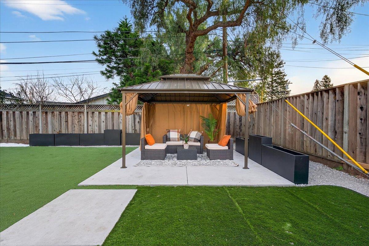 Detail Gallery Image 33 of 41 For 1980 Foxworthy Ave, San Jose,  CA 95124 - 4 Beds | 3 Baths