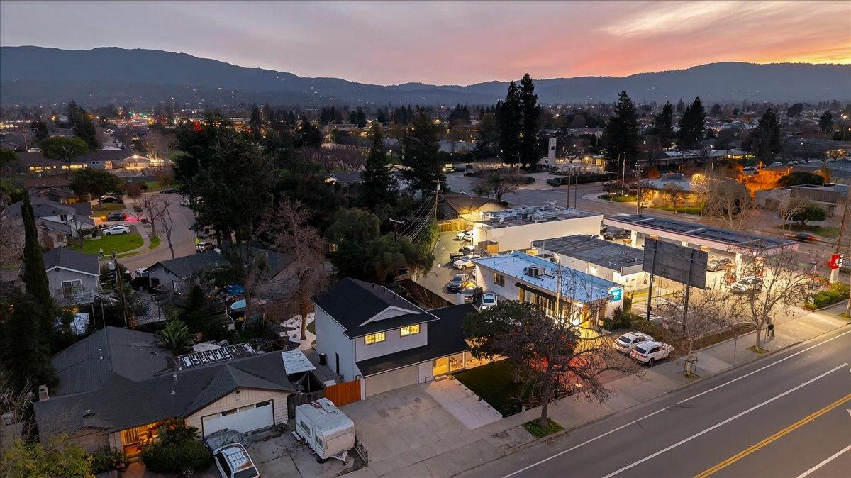 Detail Gallery Image 38 of 41 For 1980 Foxworthy Ave, San Jose,  CA 95124 - 4 Beds | 3 Baths