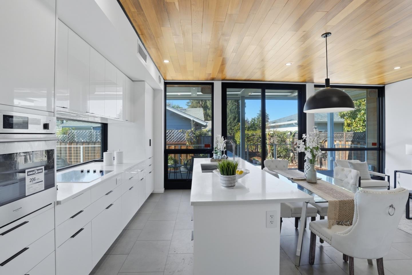 Detail Gallery Image 11 of 73 For 2260 Clarke Ave, East Palo Alto,  CA 94303 - 4 Beds | 3 Baths