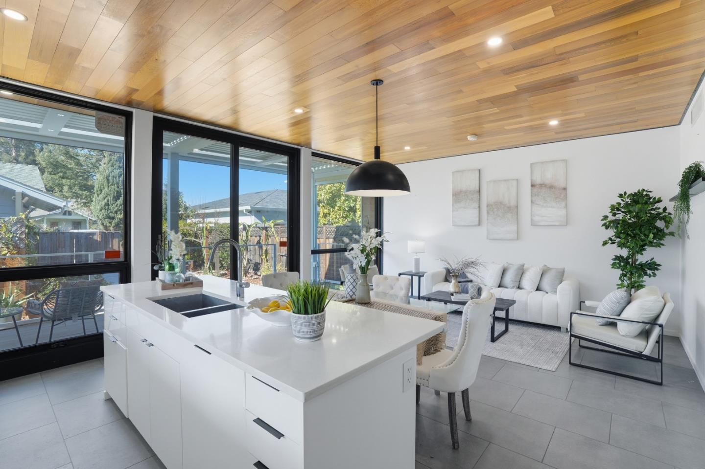 Detail Gallery Image 12 of 73 For 2260 Clarke Ave, East Palo Alto,  CA 94303 - 4 Beds | 3 Baths