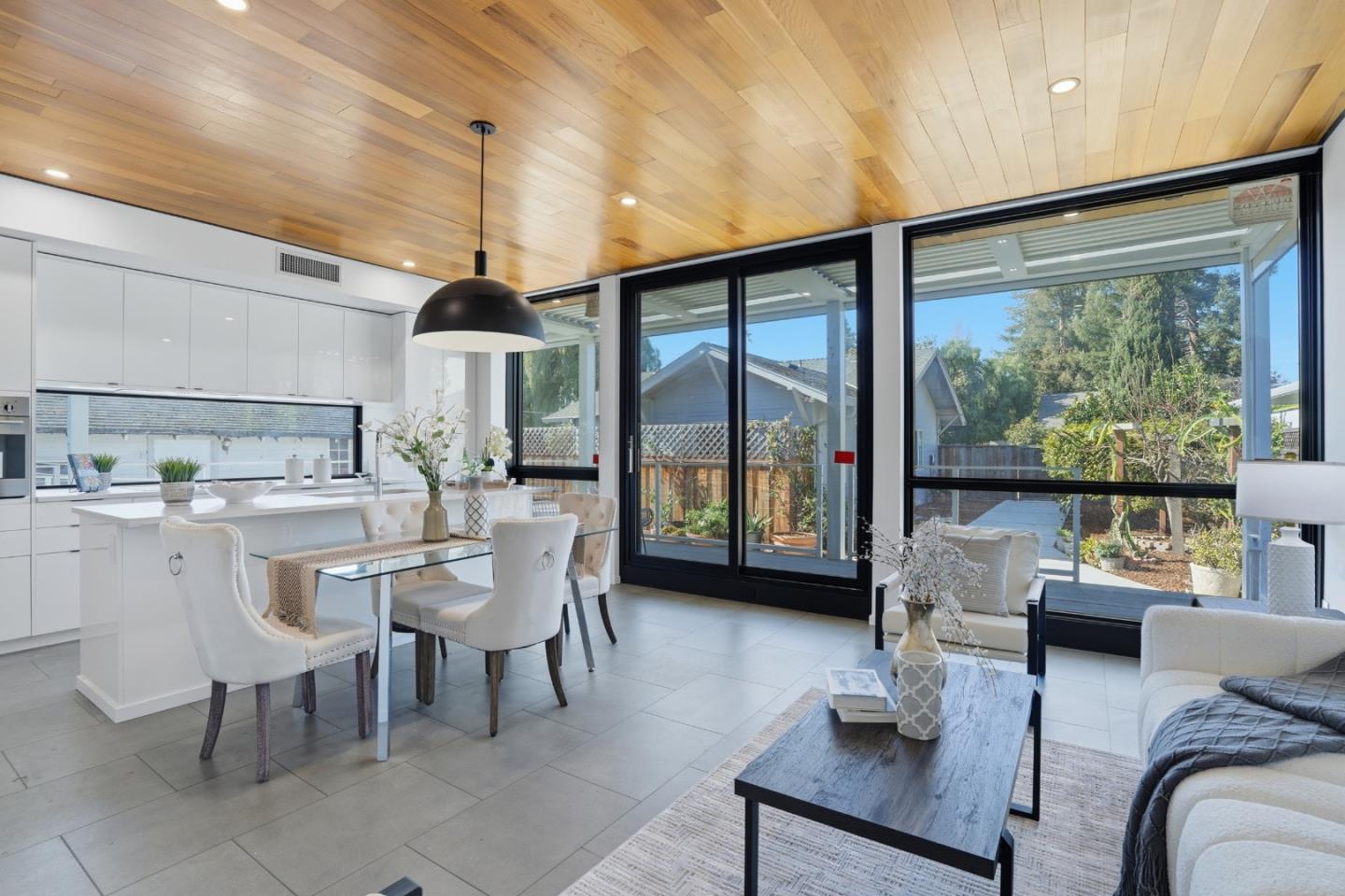 Detail Gallery Image 19 of 73 For 2260 Clarke Ave, East Palo Alto,  CA 94303 - 4 Beds | 3 Baths