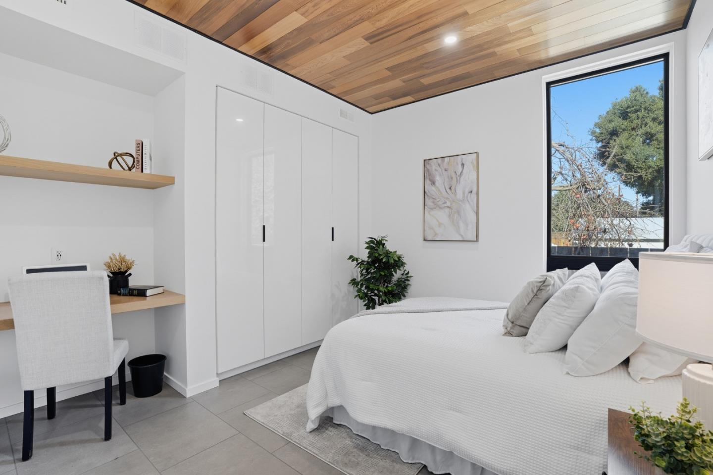 Detail Gallery Image 21 of 73 For 2260 Clarke Ave, East Palo Alto,  CA 94303 - 4 Beds | 3 Baths