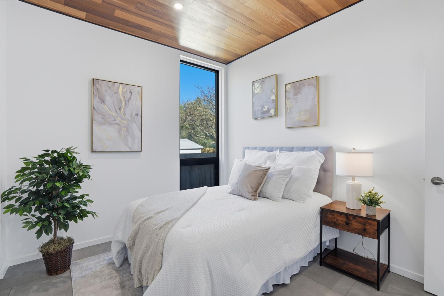 Detail Gallery Image 22 of 73 For 2260 Clarke Ave, East Palo Alto,  CA 94303 - 4 Beds | 3 Baths