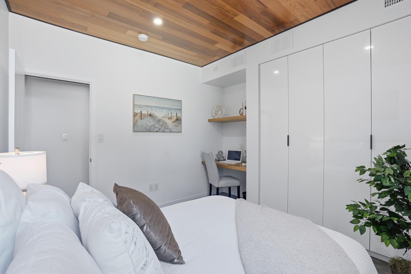 Detail Gallery Image 23 of 73 For 2260 Clarke Ave, East Palo Alto,  CA 94303 - 4 Beds | 3 Baths