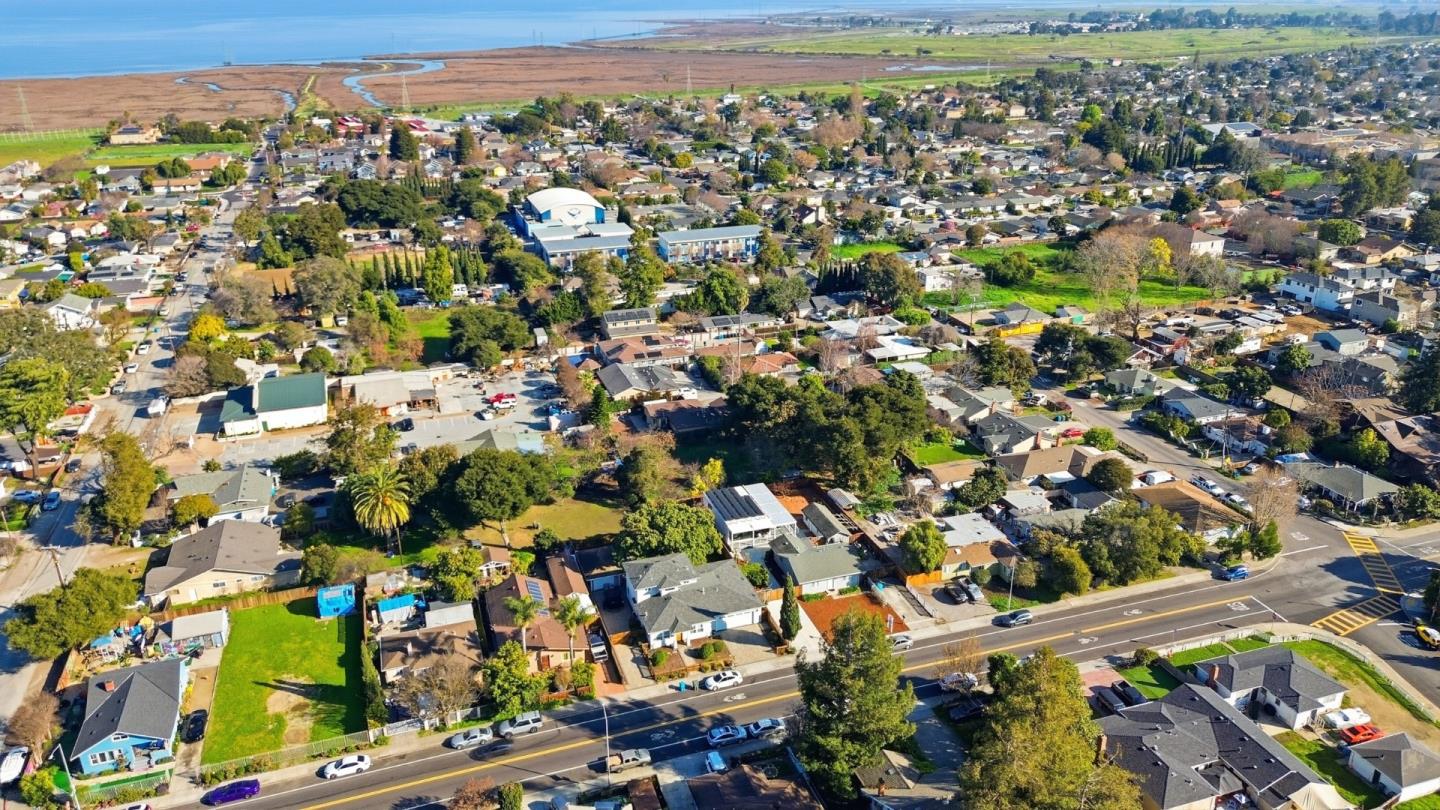 Detail Gallery Image 70 of 73 For 2260 Clarke Ave, East Palo Alto,  CA 94303 - 4 Beds | 3 Baths