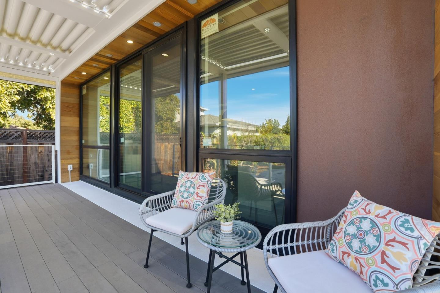 Detail Gallery Image 8 of 73 For 2260 Clarke Ave, East Palo Alto,  CA 94303 - 4 Beds | 3 Baths