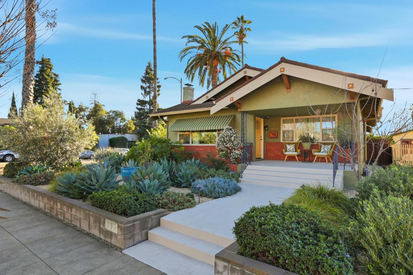 Detail Gallery Image 2 of 29 For 403 N. 15th St, San Jose,  CA 95112 - 3 Beds | 2 Baths