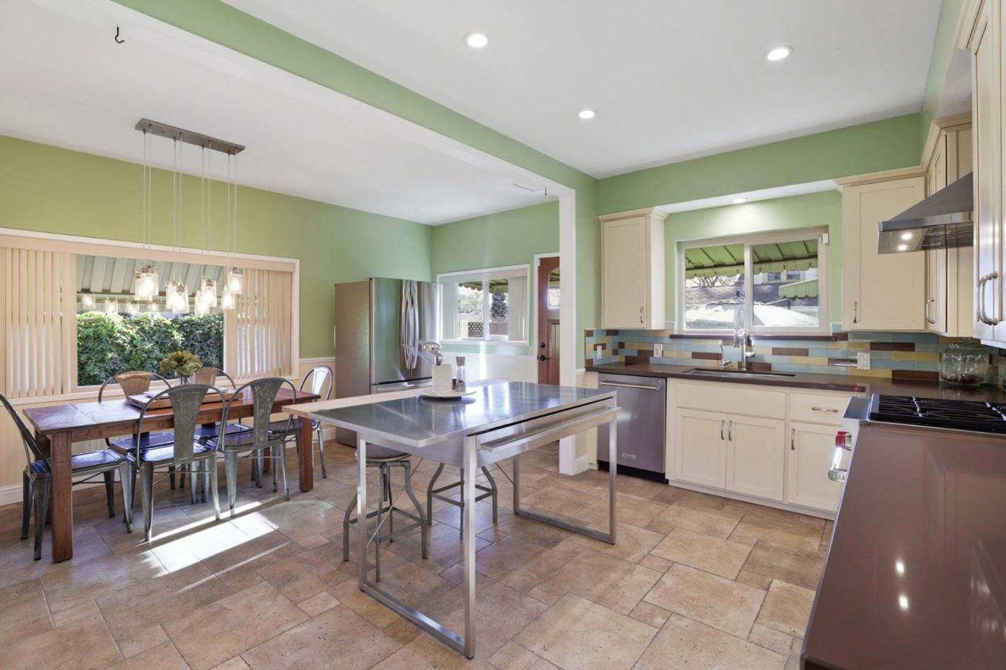 Detail Gallery Image 7 of 29 For 403 N. 15th St, San Jose,  CA 95112 - 3 Beds | 2 Baths