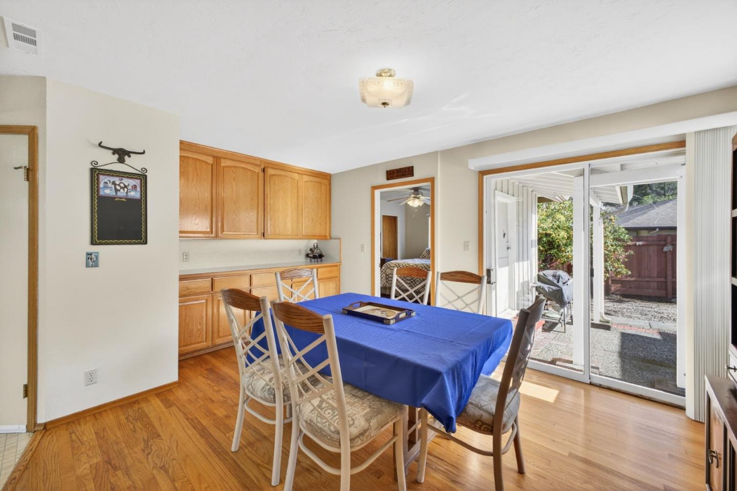 Detail Gallery Image 14 of 33 For 16000 Blossom Hill Rd, Los Gatos,  CA 95032 - 3 Beds | 2 Baths