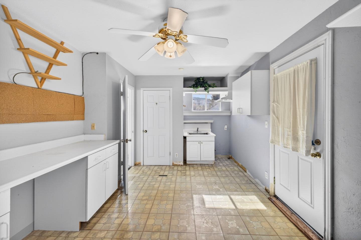 Detail Gallery Image 28 of 33 For 16000 Blossom Hill Rd, Los Gatos,  CA 95032 - 3 Beds | 2 Baths