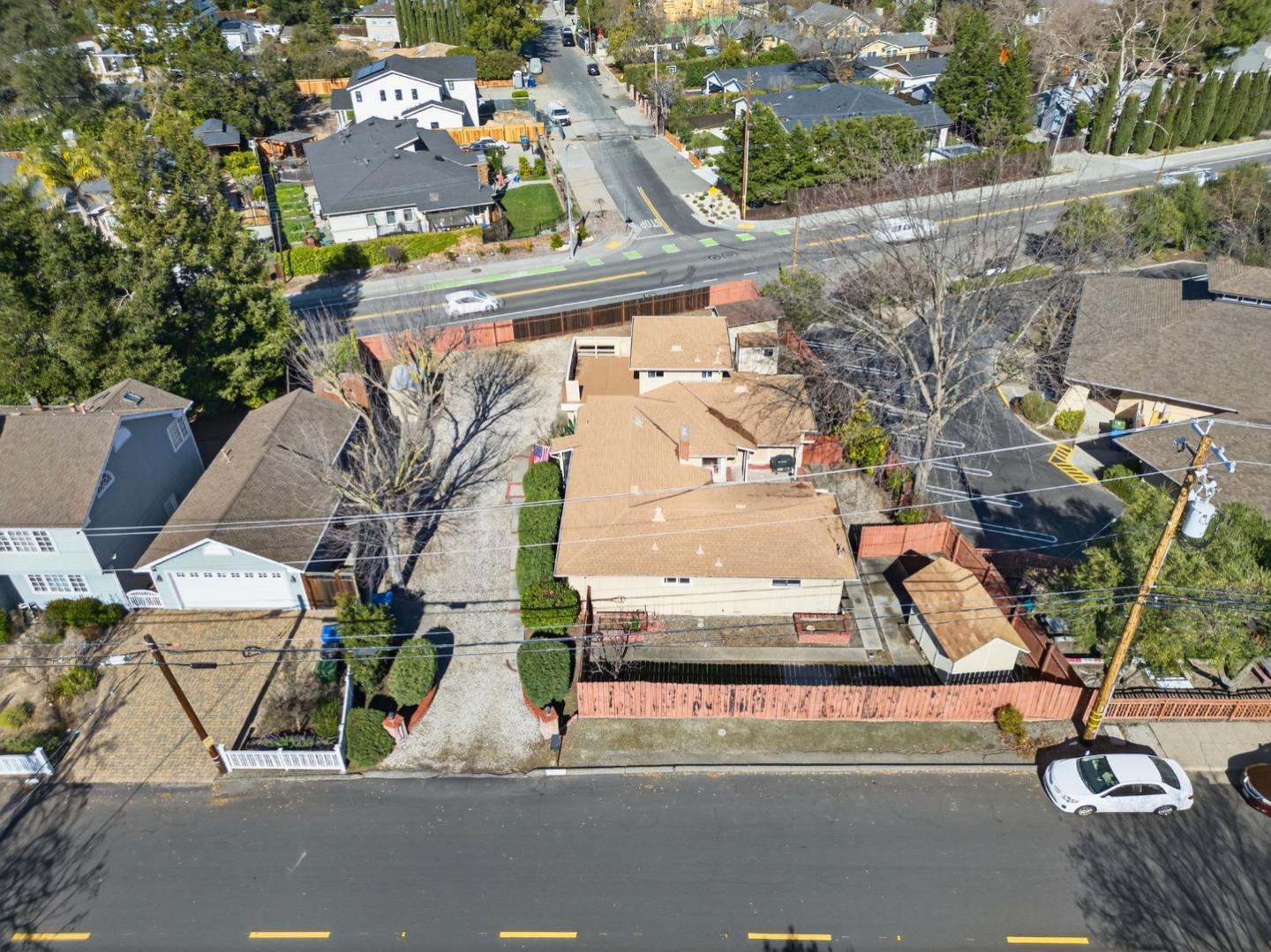 Detail Gallery Image 9 of 33 For 16000 Blossom Hill Rd, Los Gatos,  CA 95032 - 3 Beds | 2 Baths