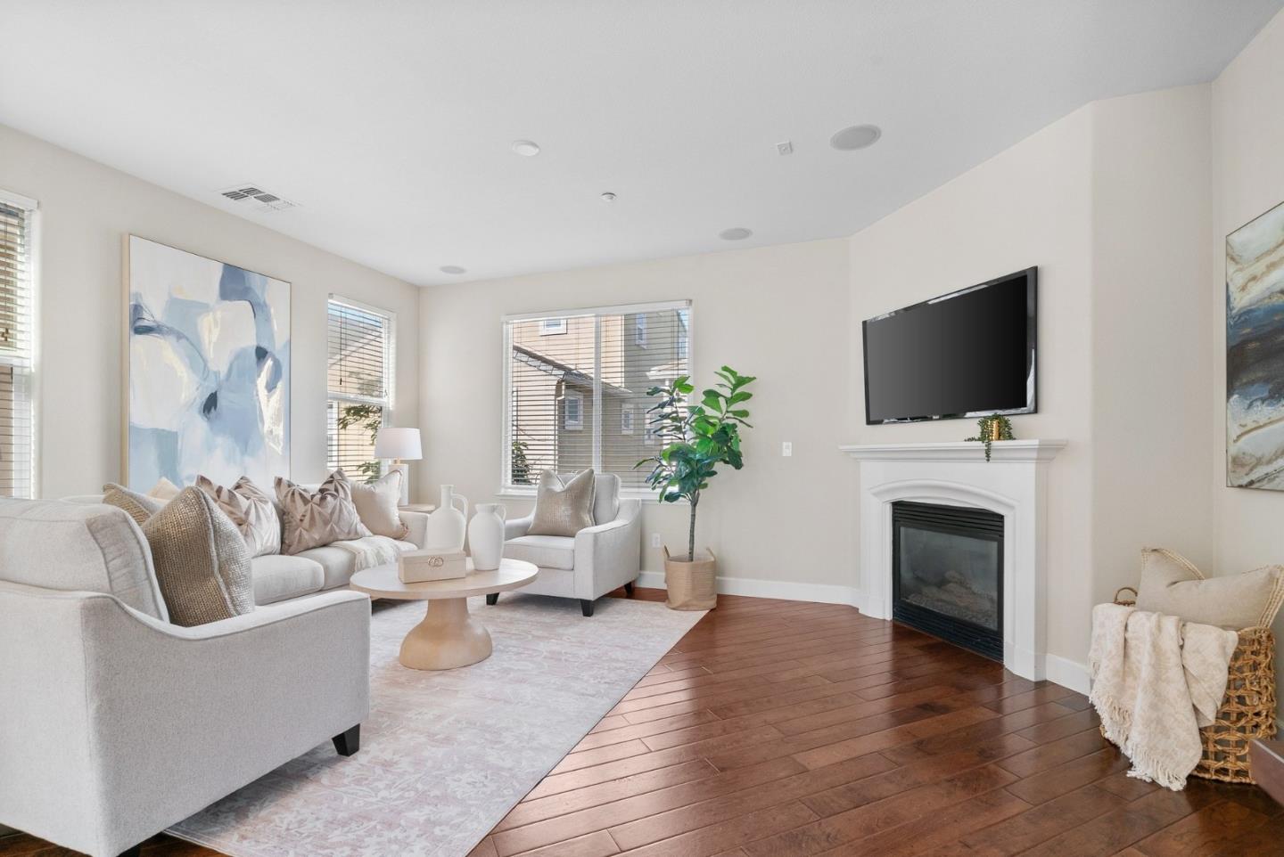 Detail Gallery Image 12 of 62 For 3541 Stout Pl, Santa Clara,  CA 95051 - 3 Beds | 3/1 Baths