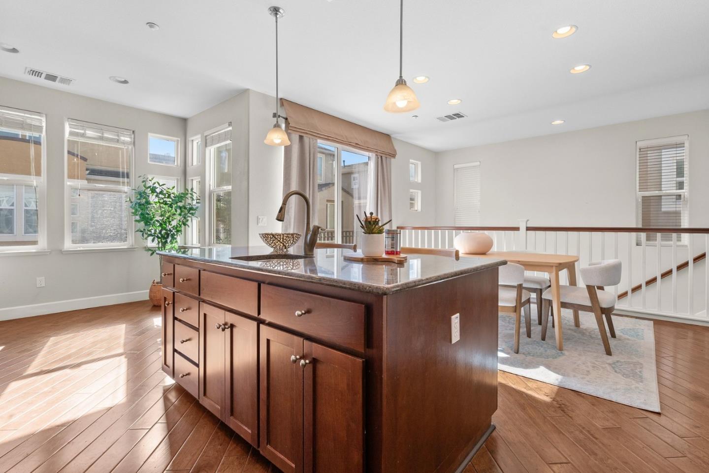 Detail Gallery Image 31 of 62 For 3541 Stout Pl, Santa Clara,  CA 95051 - 3 Beds | 3/1 Baths