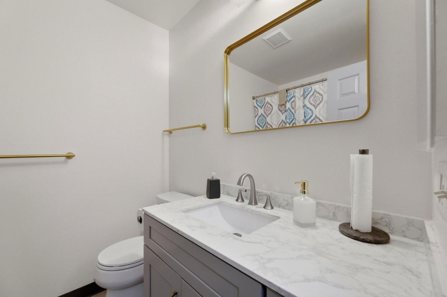 Detail Gallery Image 17 of 33 For 1008 N Abbott Ave, Milpitas,  CA 95035 - 2 Beds | 1 Baths