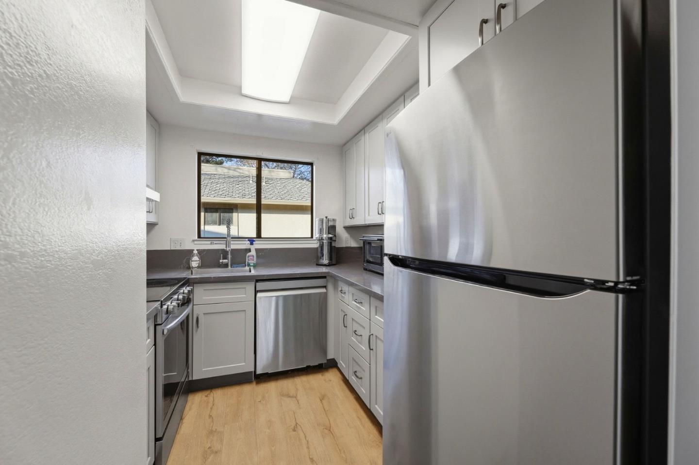 Detail Gallery Image 7 of 33 For 1008 N Abbott Ave, Milpitas,  CA 95035 - 2 Beds | 1 Baths