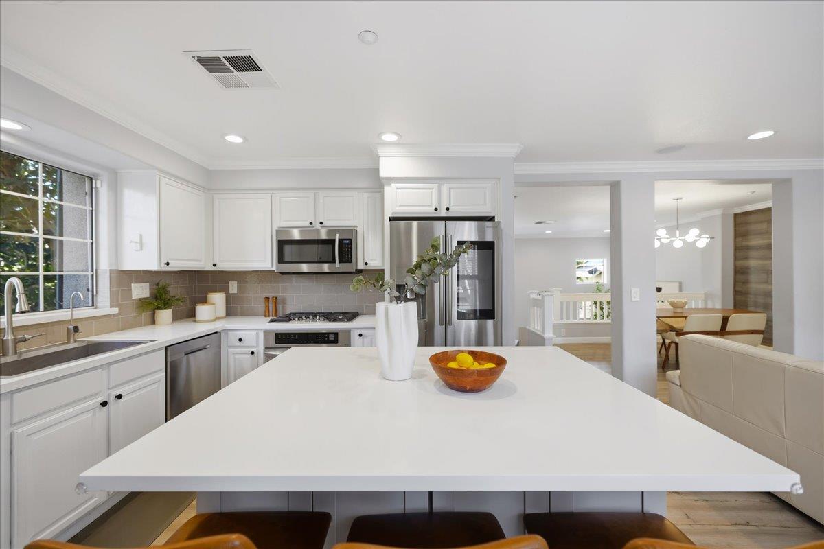 Detail Gallery Image 24 of 68 For 3066 Nattinger Ln, San Jose,  CA 95125 - 3 Beds | 2/1 Baths