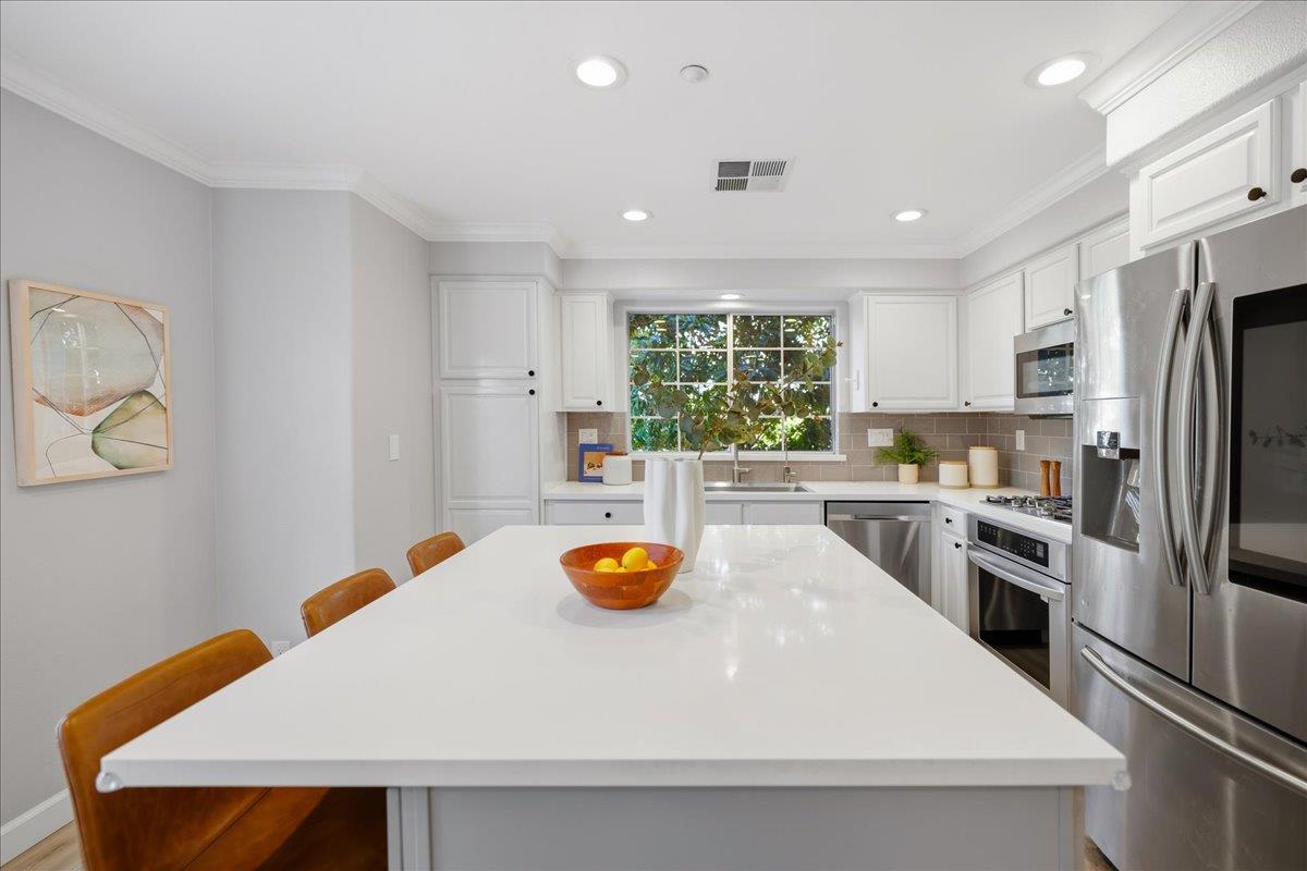 Detail Gallery Image 25 of 68 For 3066 Nattinger Ln, San Jose,  CA 95125 - 3 Beds | 2/1 Baths