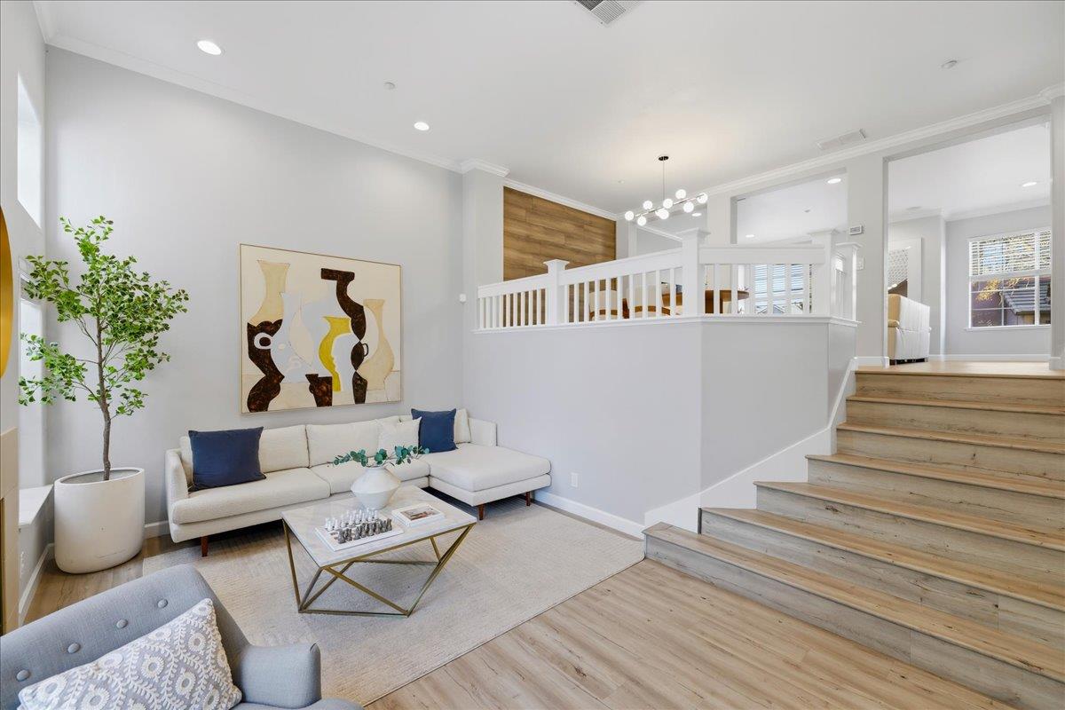 Detail Gallery Image 9 of 68 For 3066 Nattinger Ln, San Jose,  CA 95125 - 3 Beds | 2/1 Baths