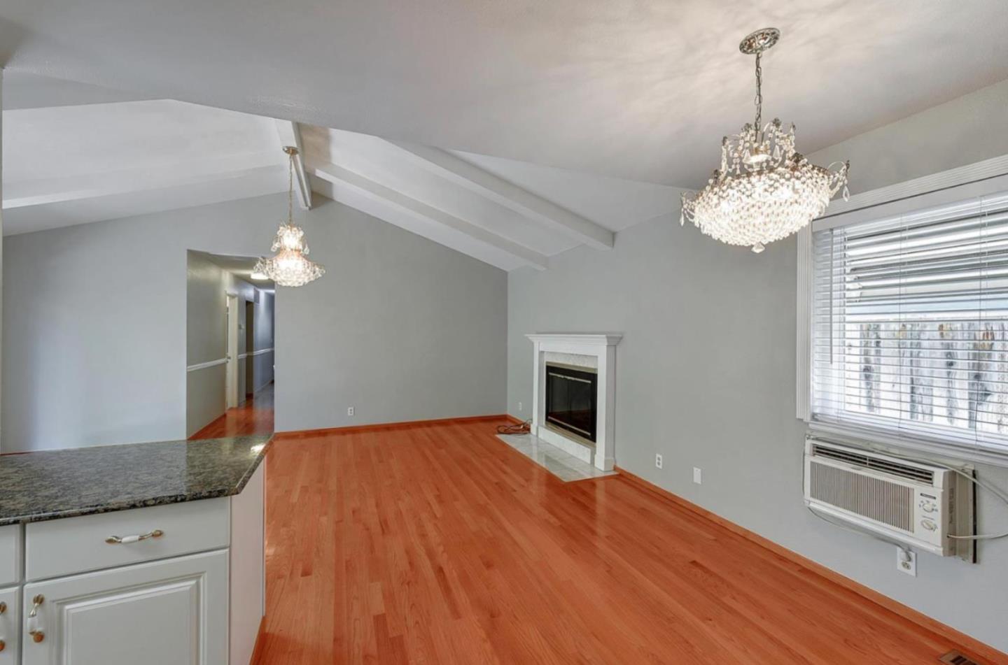 Detail Gallery Image 10 of 32 For 6558 Crown Blvd, San Jose,  CA 95120 - 3 Beds | 2 Baths