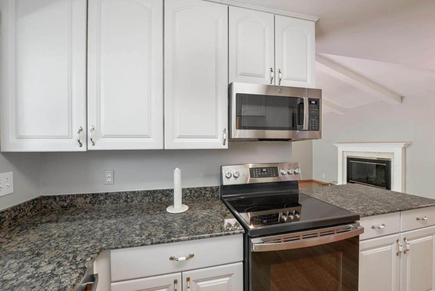 Detail Gallery Image 13 of 32 For 6558 Crown Blvd, San Jose,  CA 95120 - 3 Beds | 2 Baths