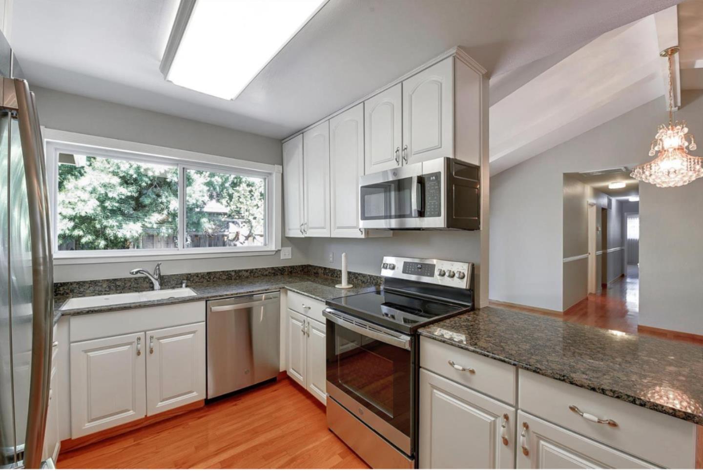 Detail Gallery Image 19 of 32 For 6558 Crown Blvd, San Jose,  CA 95120 - 3 Beds | 2 Baths