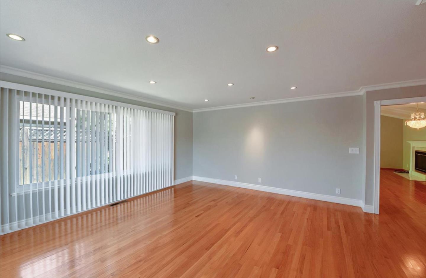 Detail Gallery Image 3 of 32 For 6558 Crown Blvd, San Jose,  CA 95120 - 3 Beds | 2 Baths