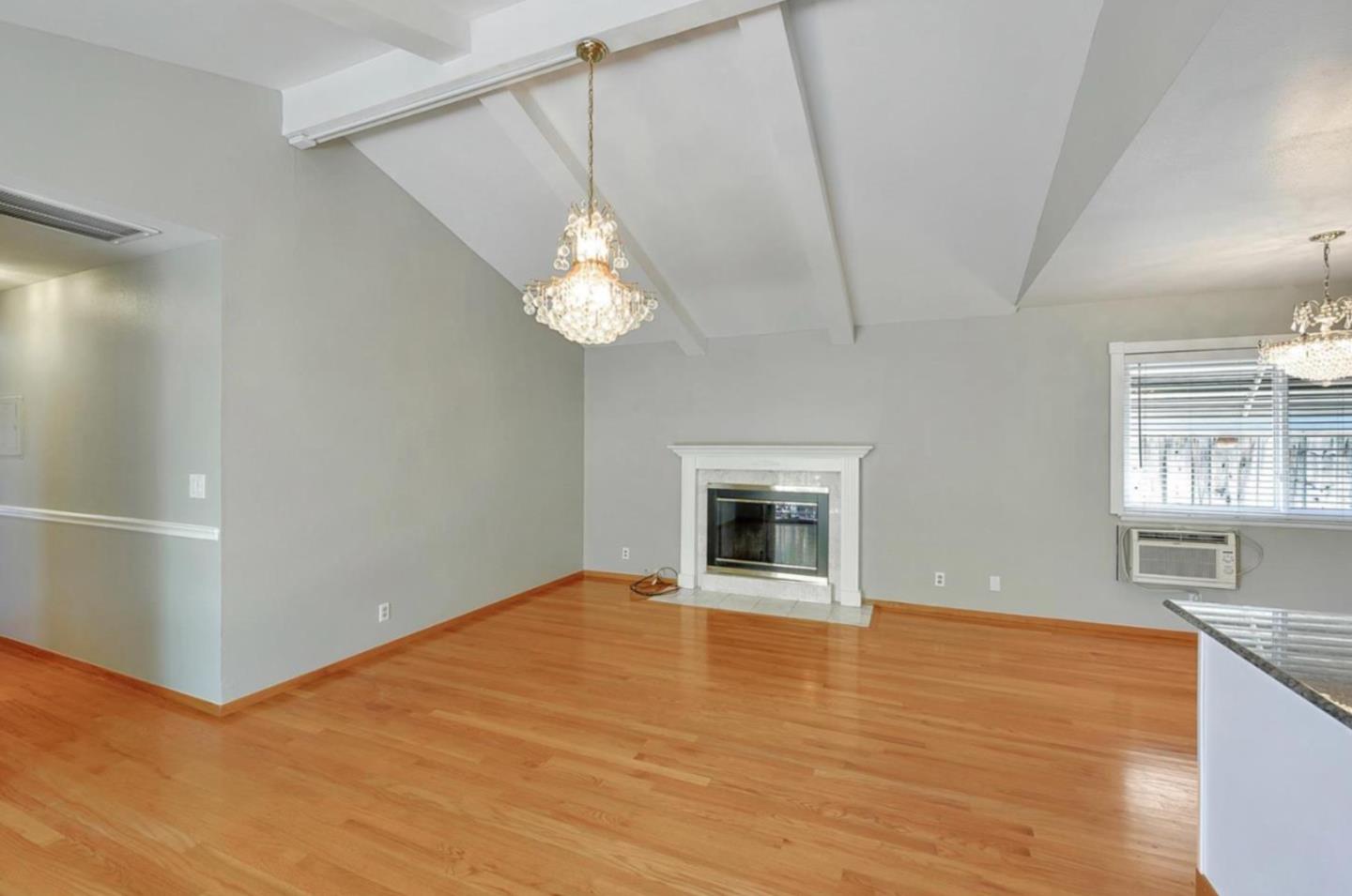 Detail Gallery Image 9 of 32 For 6558 Crown Blvd, San Jose,  CA 95120 - 3 Beds | 2 Baths