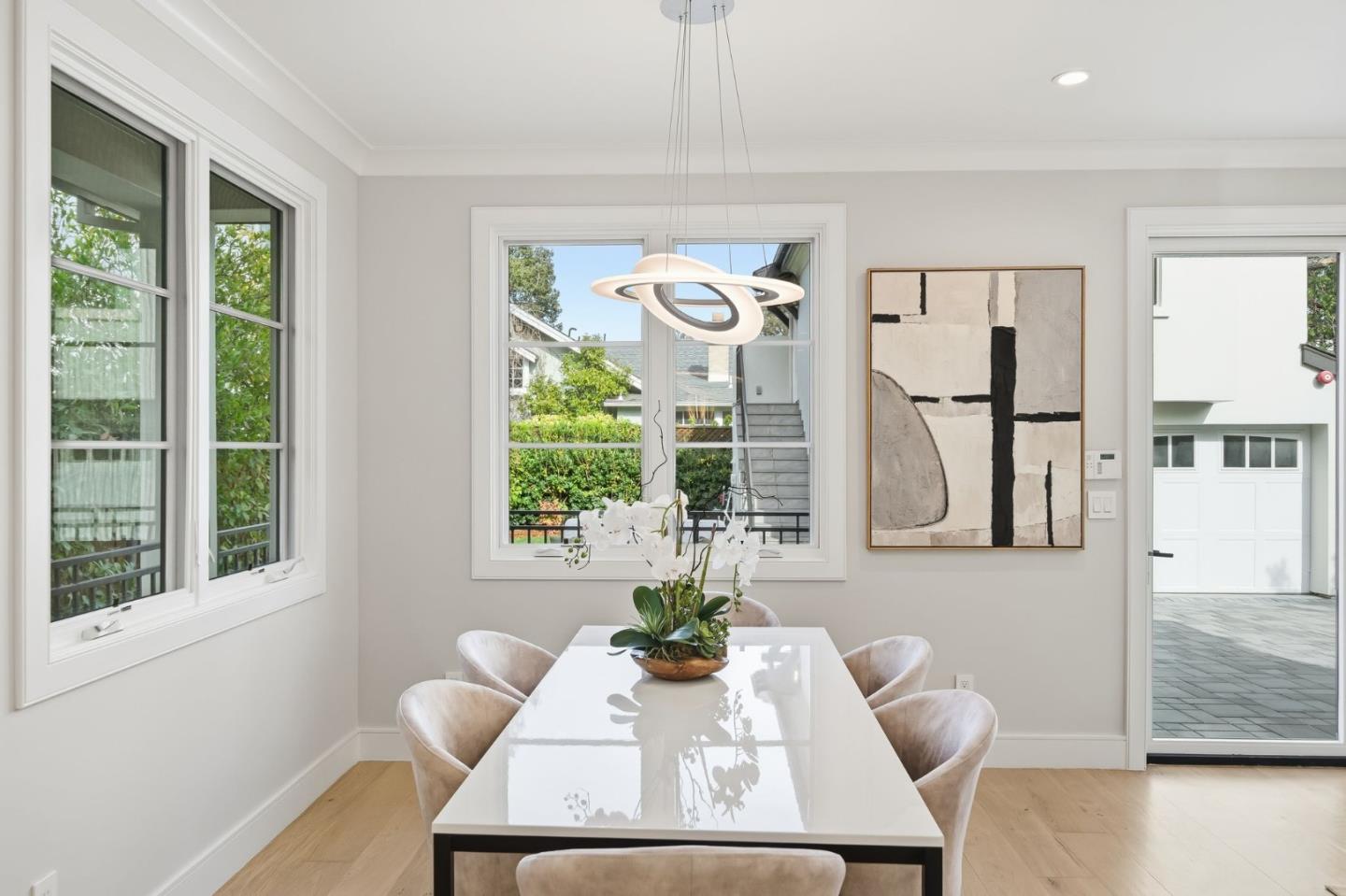 Detail Gallery Image 20 of 62 For 909 Waverley St, Palo Alto,  CA 94301 - 6 Beds | 6/1 Baths