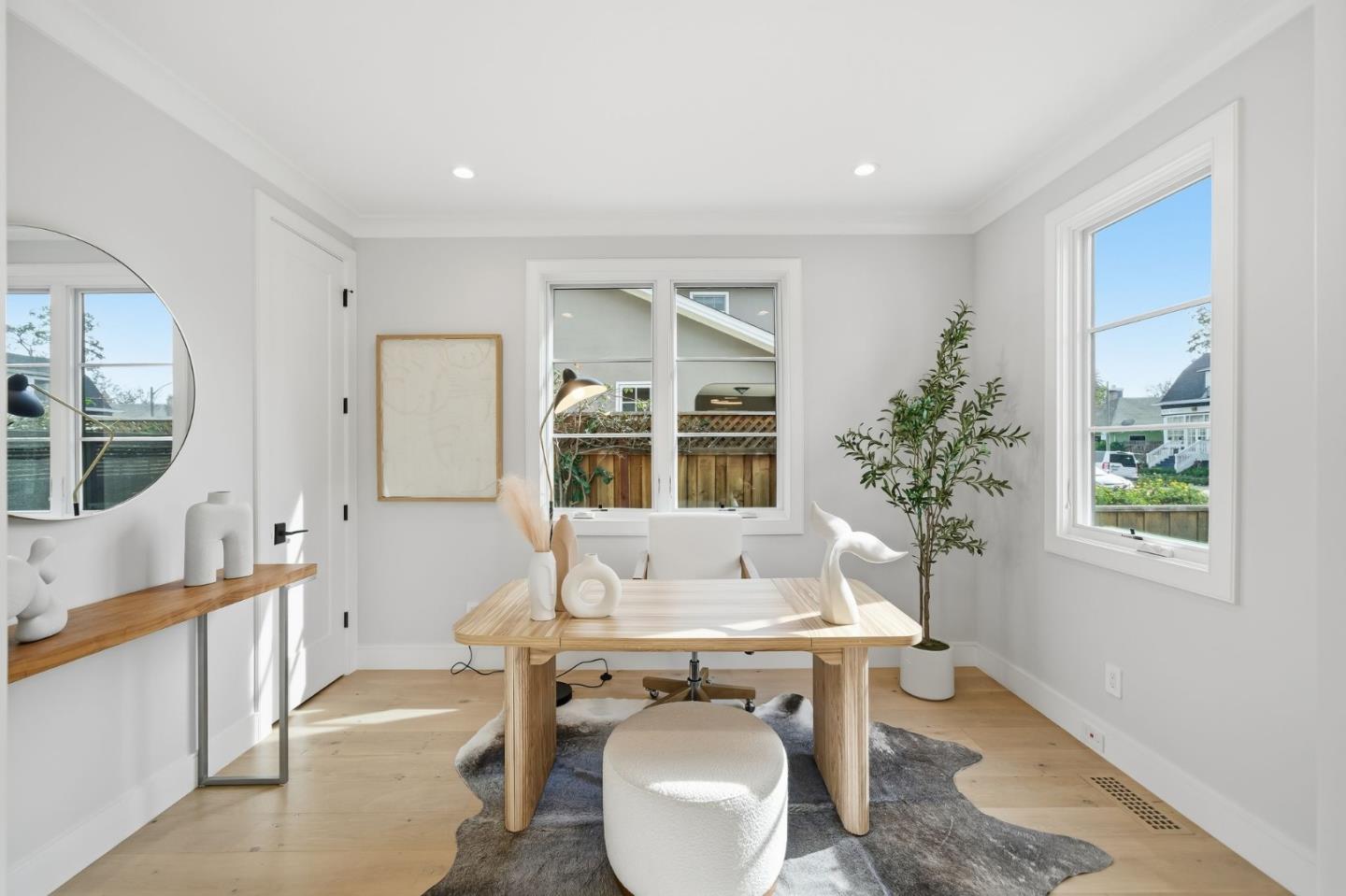 Detail Gallery Image 21 of 62 For 909 Waverley St, Palo Alto,  CA 94301 - 6 Beds | 6/1 Baths