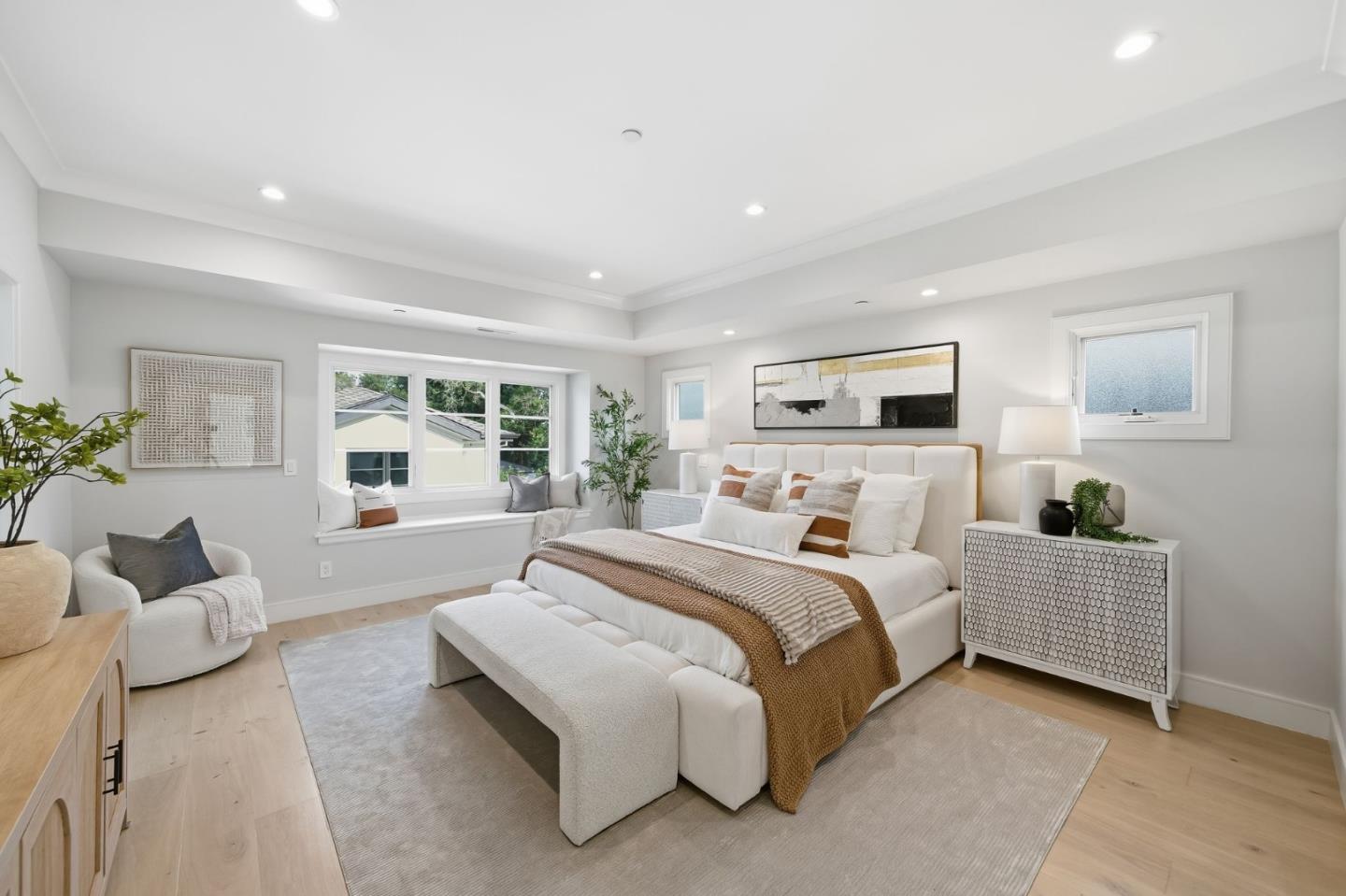 Detail Gallery Image 24 of 62 For 909 Waverley St, Palo Alto,  CA 94301 - 6 Beds | 6/1 Baths