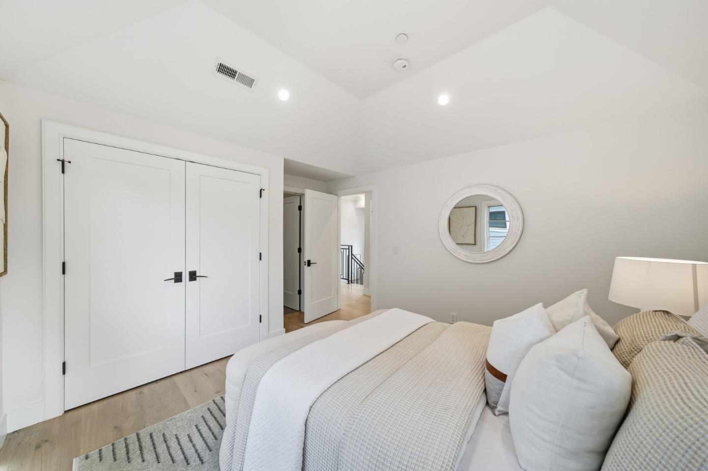 Detail Gallery Image 34 of 62 For 909 Waverley St, Palo Alto,  CA 94301 - 6 Beds | 6/1 Baths