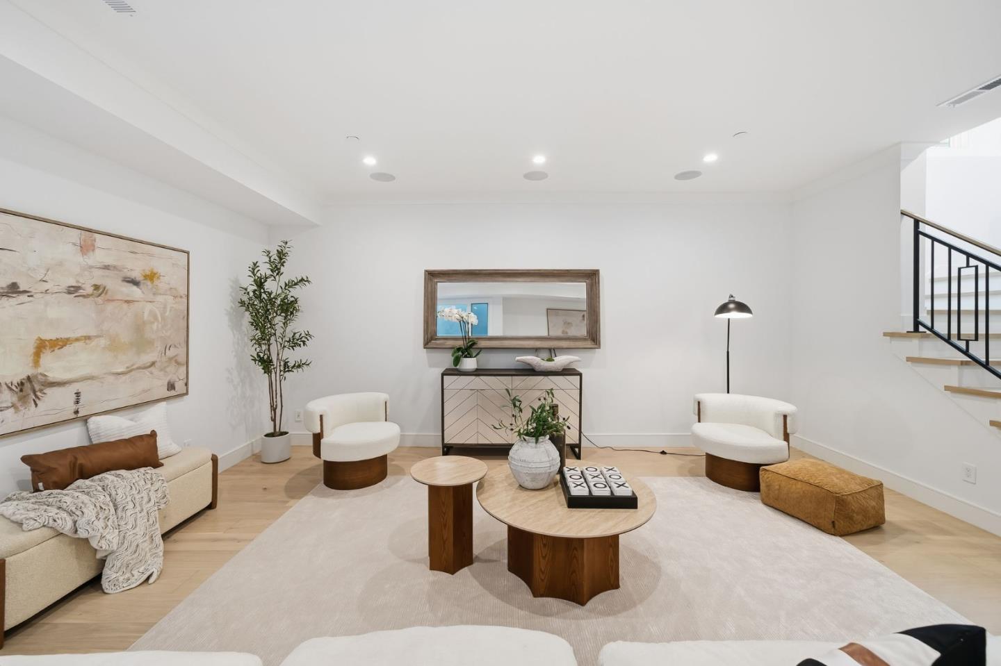 Detail Gallery Image 37 of 62 For 909 Waverley St, Palo Alto,  CA 94301 - 6 Beds | 6/1 Baths