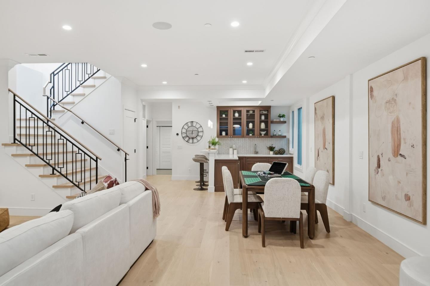 Detail Gallery Image 41 of 62 For 909 Waverley St, Palo Alto,  CA 94301 - 6 Beds | 6/1 Baths