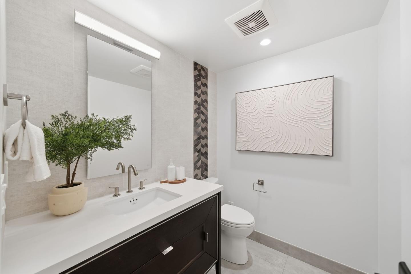 Detail Gallery Image 46 of 62 For 909 Waverley St, Palo Alto,  CA 94301 - 6 Beds | 6/1 Baths