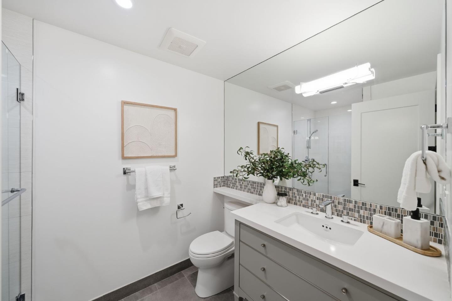 Detail Gallery Image 49 of 62 For 909 Waverley St, Palo Alto,  CA 94301 - 6 Beds | 6/1 Baths