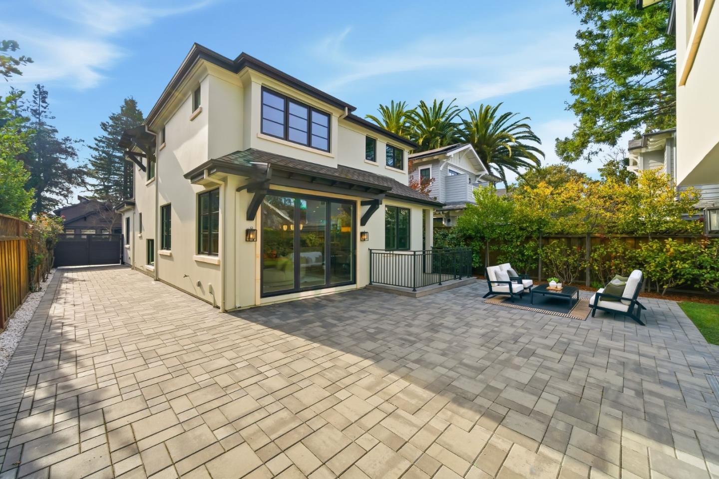 Detail Gallery Image 57 of 62 For 909 Waverley St, Palo Alto,  CA 94301 - 6 Beds | 6/1 Baths