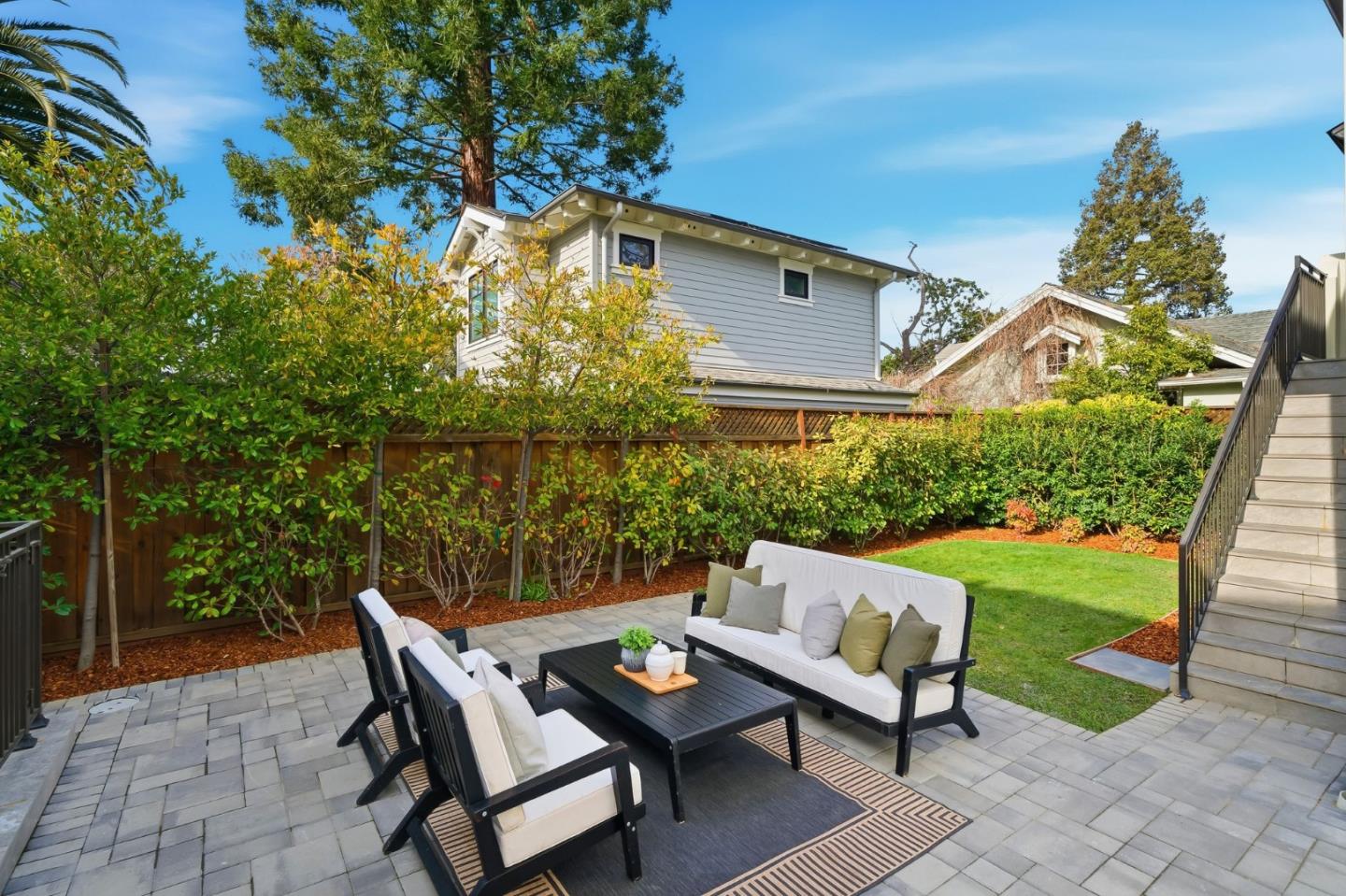 Detail Gallery Image 60 of 62 For 909 Waverley St, Palo Alto,  CA 94301 - 6 Beds | 6/1 Baths