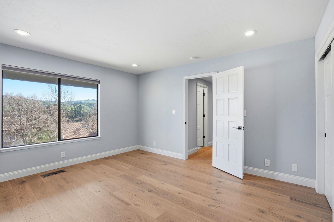 Detail Gallery Image 21 of 67 For 118 Merion Ter, Moraga,  CA 94556 - 4 Beds | 2/1 Baths