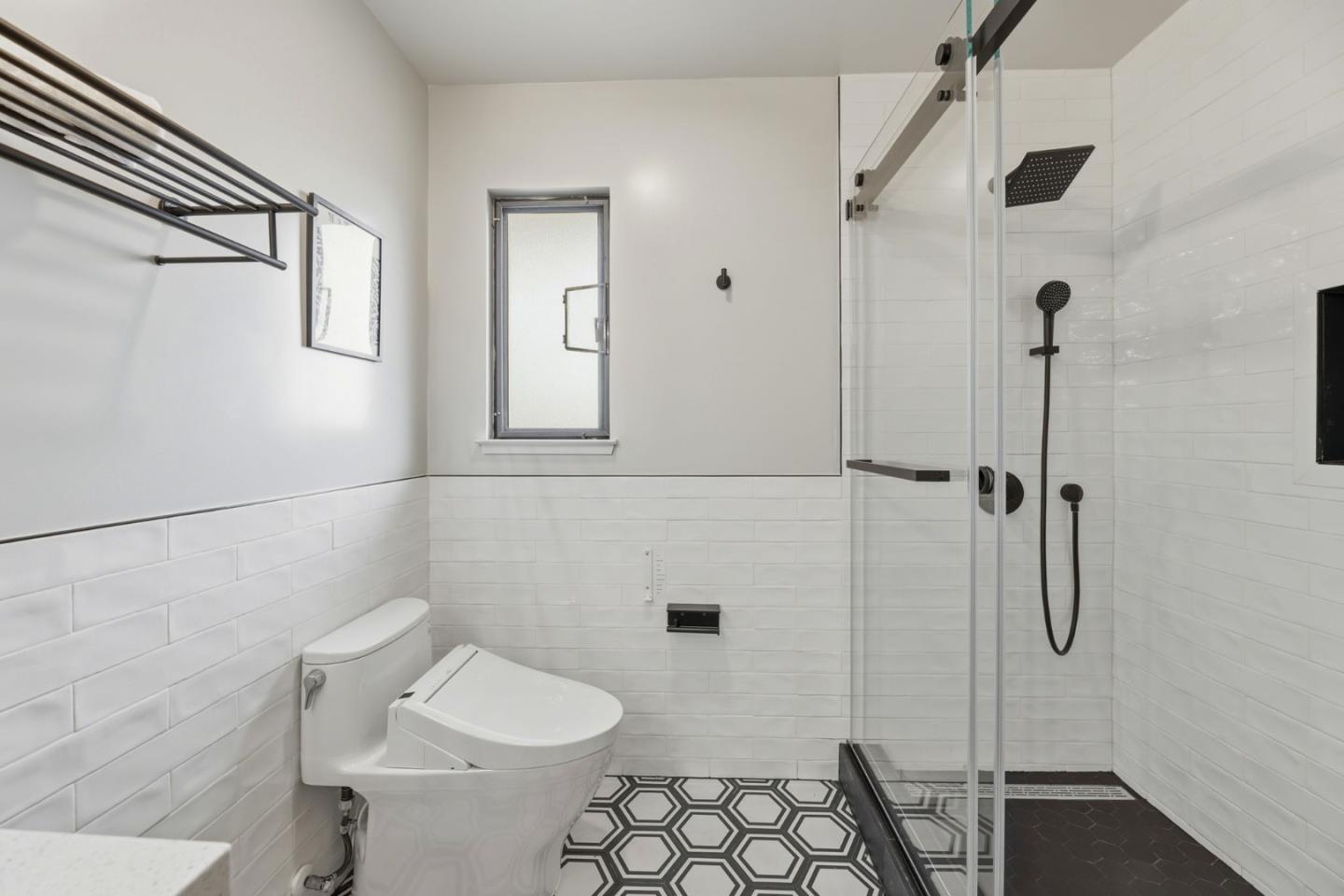 Detail Gallery Image 24 of 67 For 118 Merion Ter, Moraga,  CA 94556 - 4 Beds | 2/1 Baths