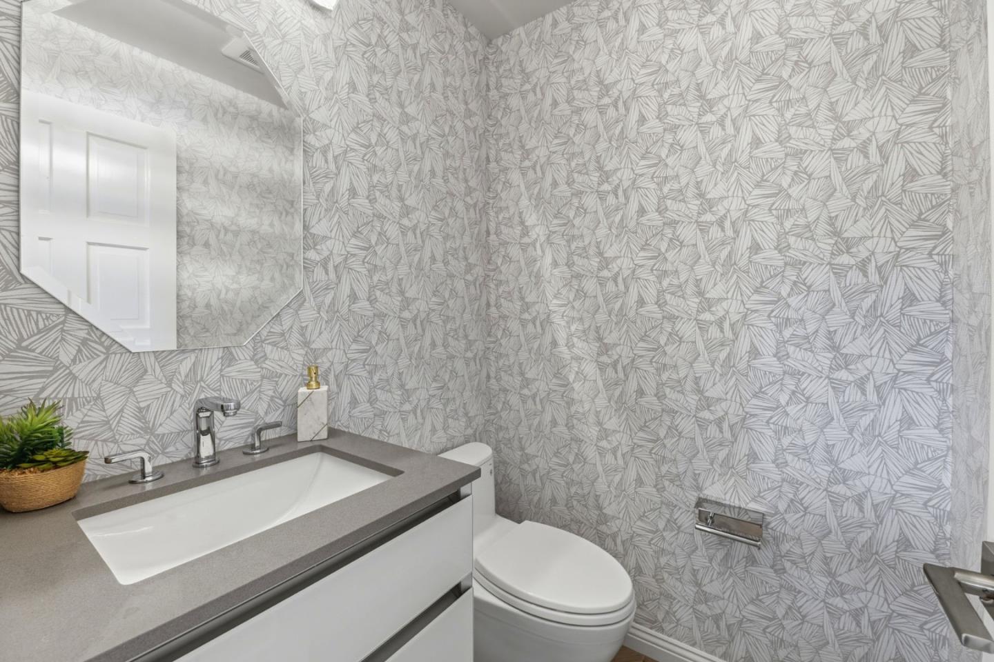 Detail Gallery Image 25 of 67 For 118 Merion Ter, Moraga,  CA 94556 - 4 Beds | 2/1 Baths