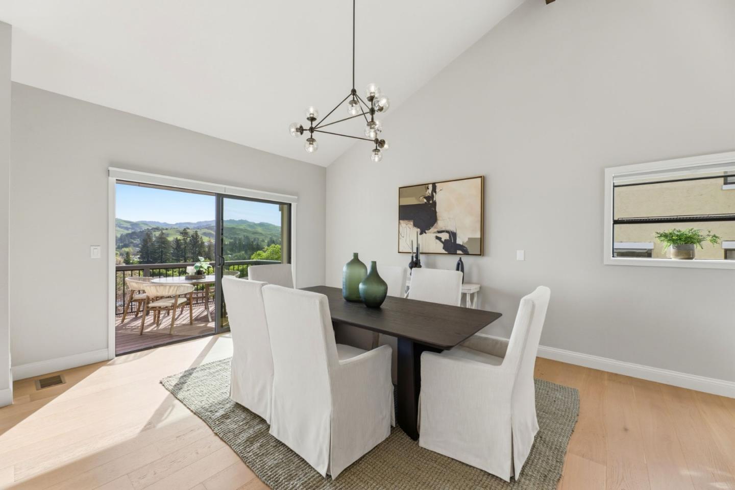 Detail Gallery Image 7 of 67 For 118 Merion Ter, Moraga,  CA 94556 - 4 Beds | 2/1 Baths