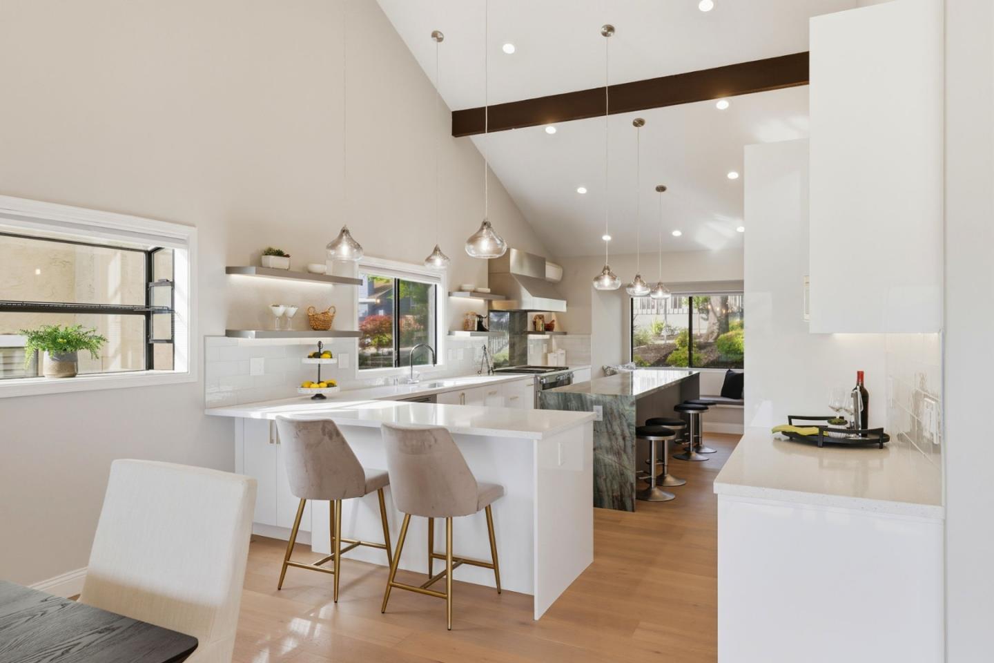 Detail Gallery Image 9 of 67 For 118 Merion Ter, Moraga,  CA 94556 - 4 Beds | 2/1 Baths