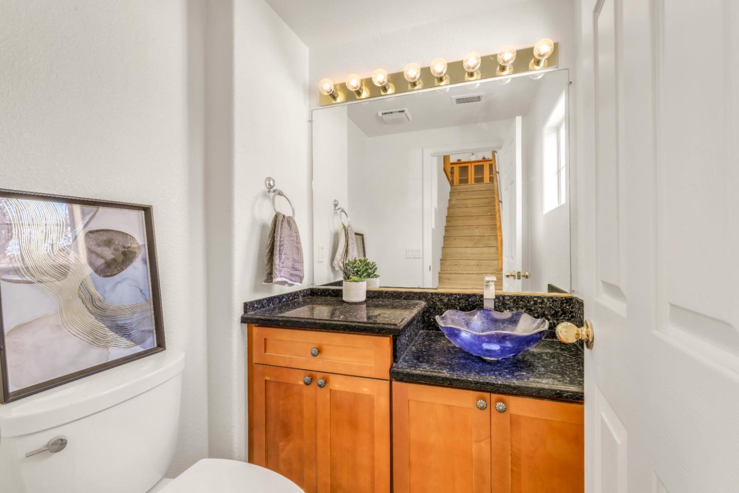 Detail Gallery Image 19 of 49 For 1293 Amber Ct, San Leandro,  CA 94577 - 3 Beds | 2/1 Baths