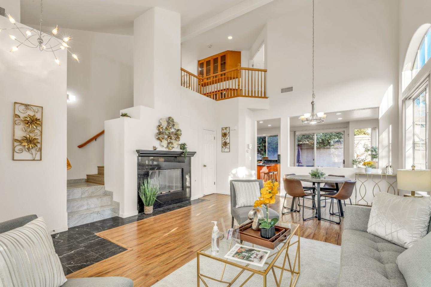 Detail Gallery Image 2 of 49 For 1293 Amber Ct, San Leandro,  CA 94577 - 3 Beds | 2/1 Baths